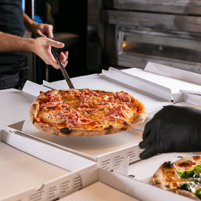 Dieci Pizza Kurier Baden Lägere-9